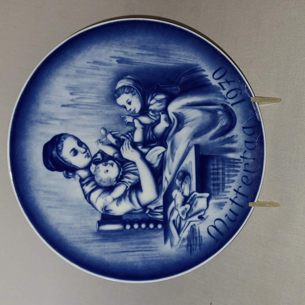 Bareuther Muttertag 1970 Mother's Day 8" Porcelain Plate Germany